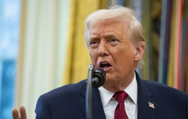 트럼프 “이란과 대화” 언급하자…국제유가 5% 뚝